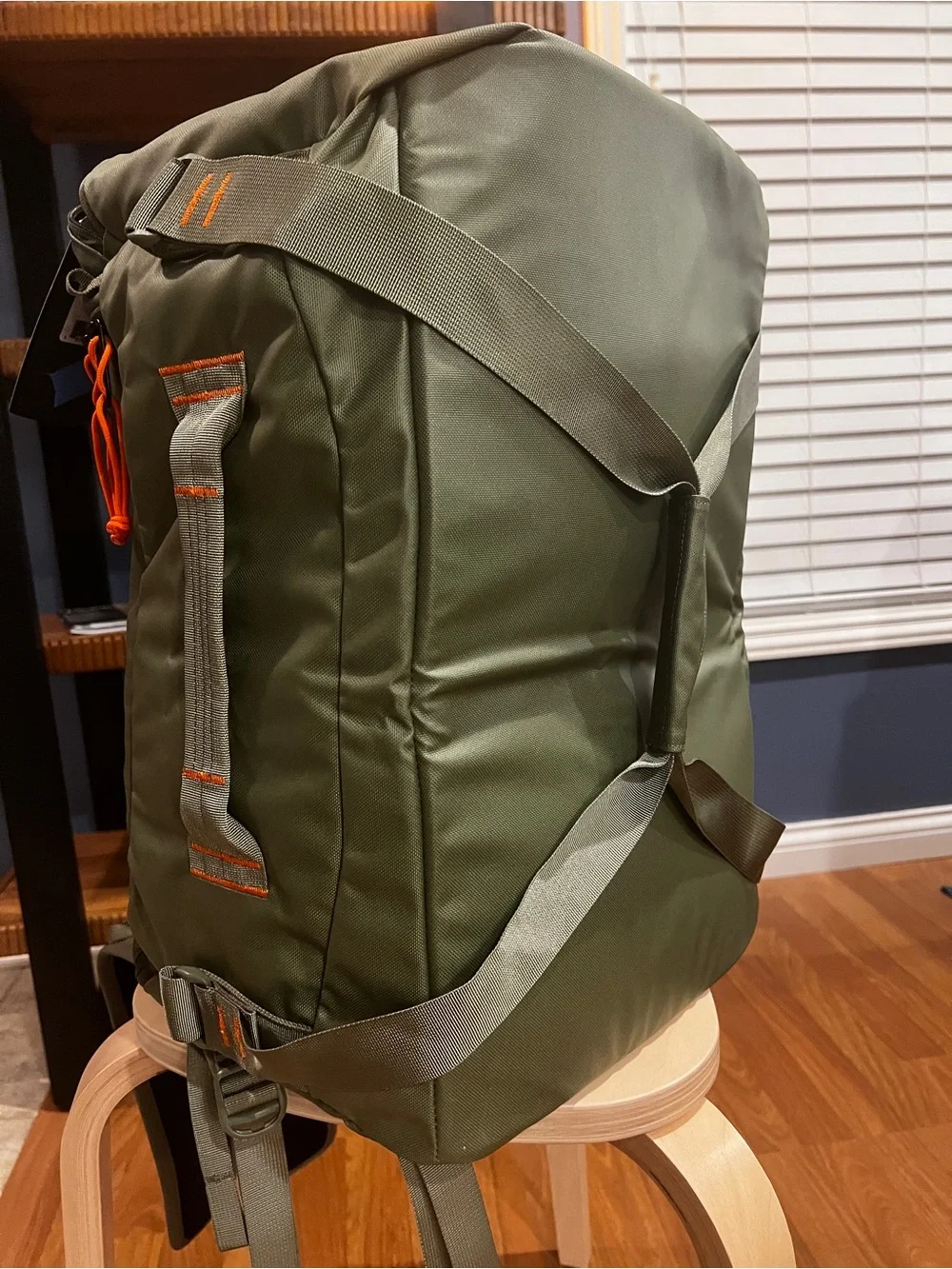 New Mystery Ranch Mission Duffel 40L Ponderosa Green Travel Bag Backpack